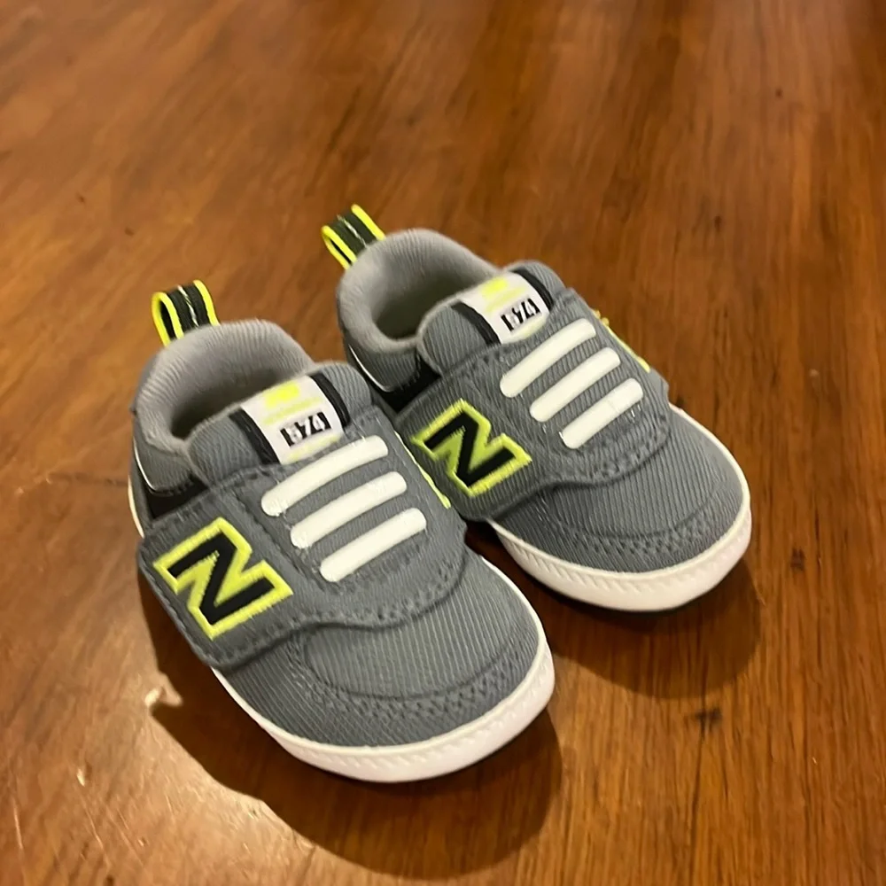 New Balance KO574GLI 574 Shoes Sneakers new Boys Girls Toddlers Size 3.5